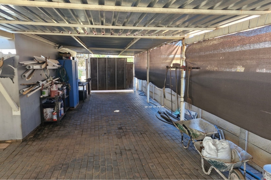 4 Bedroom Property for Sale in Randlespark North West